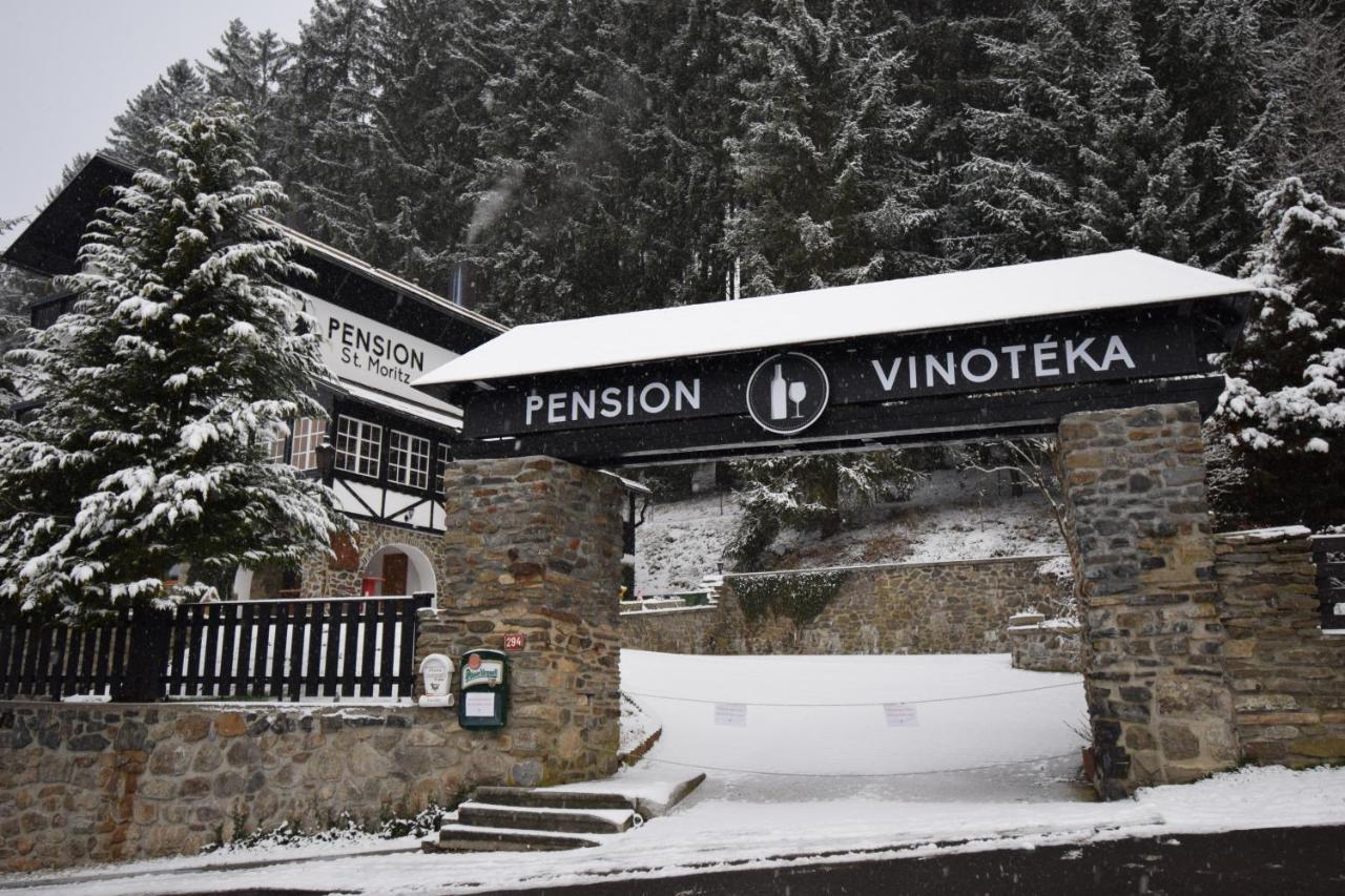 Pension St. Moritz Železná Ruda Exteriör bild