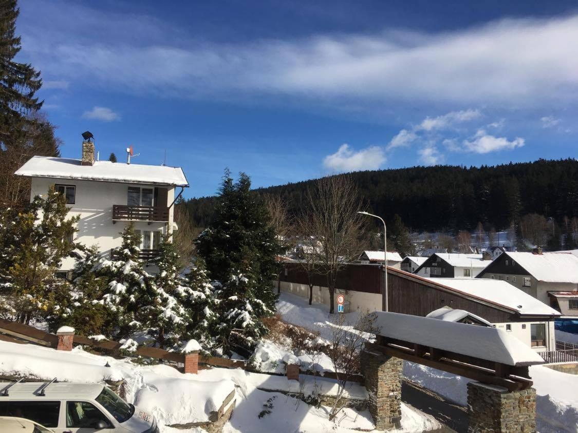 Pension St. Moritz Železná Ruda Exteriör bild